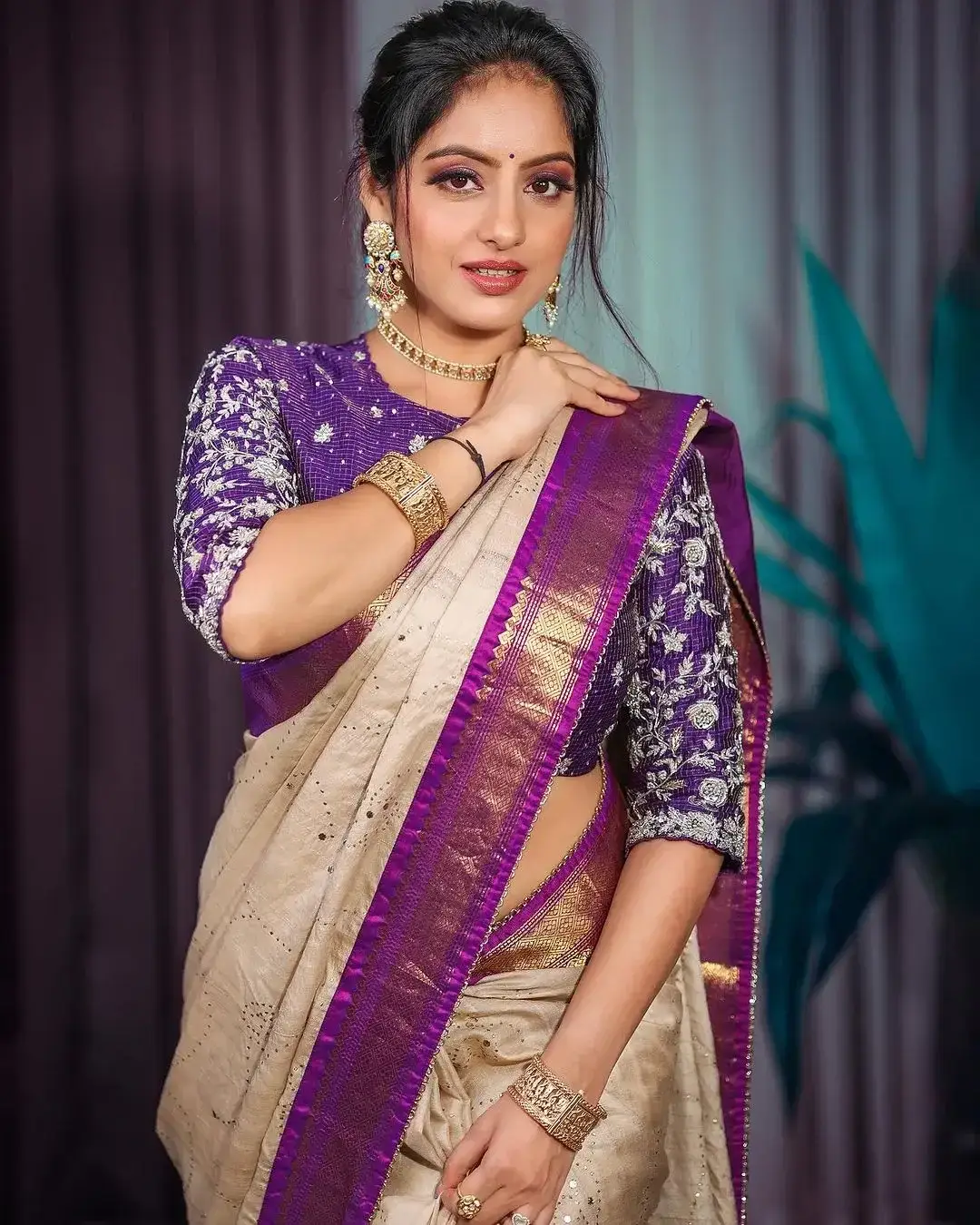 Bollywood Actress Deepika Singh in Blue Saree